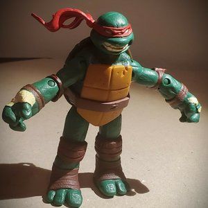 Teenage Mutant Ninja Turtles Action Figure USED.